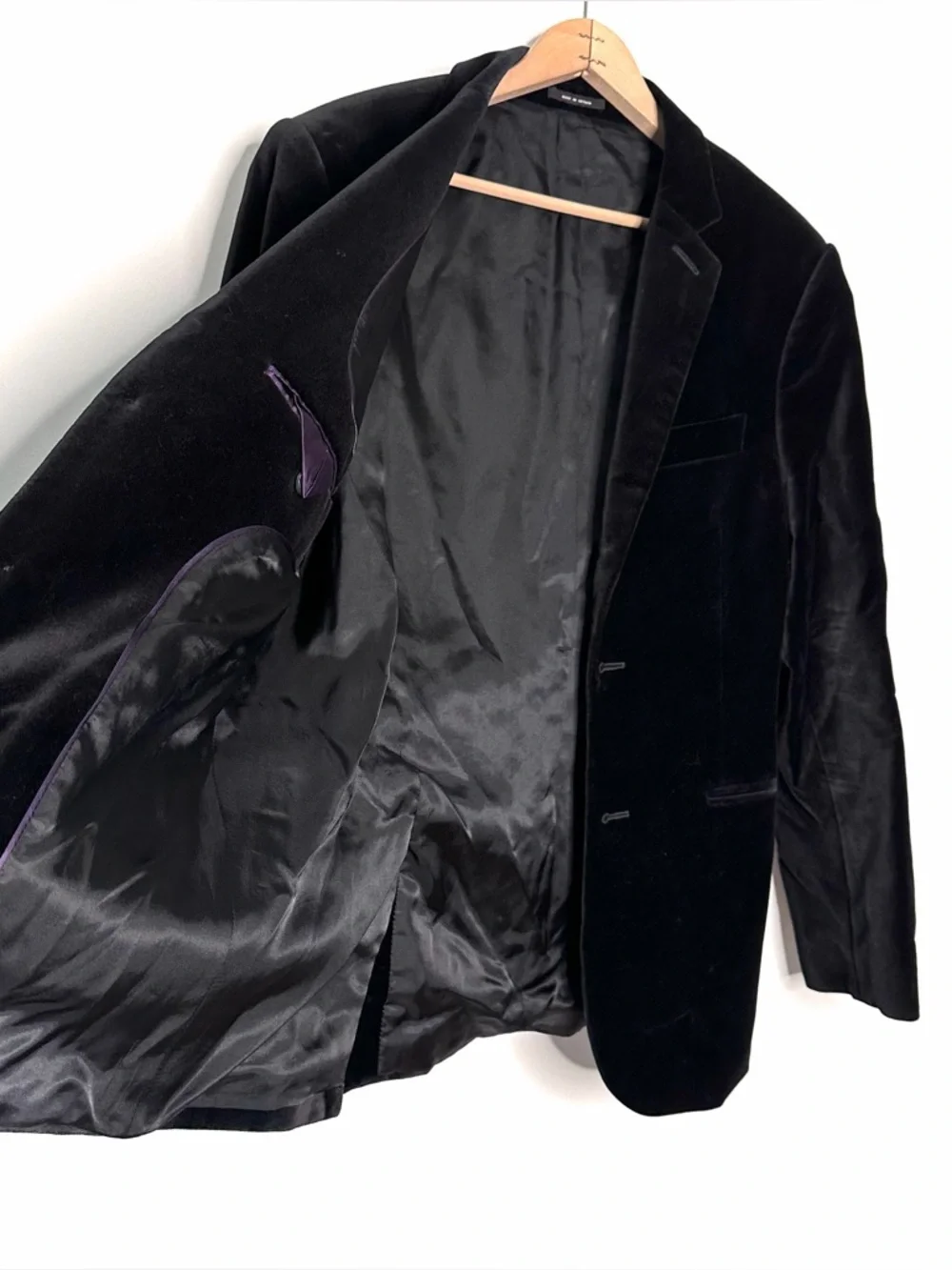 Express Men’s Black Velvet 2 Button Closure Blazer Size 38S